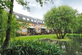 2 bedroom Flat for s...